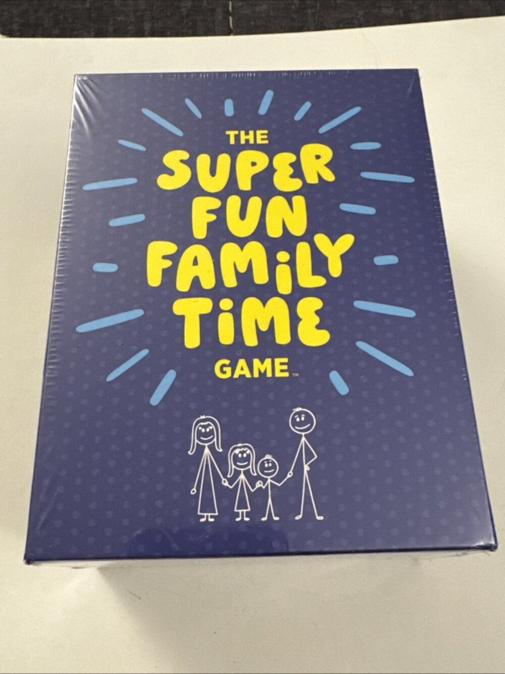 The Super Fun Family Time Game with 200 Prompt Cards New BV13